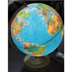 1980'S GLOBE LAMP
