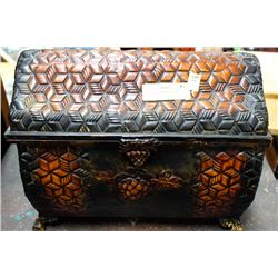 DECORATIVE METAL TRUNK