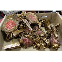 TRAY OF DECORATIVE FISH