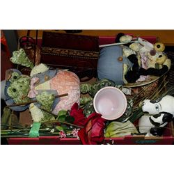 LARGE FLAT OF FUN GARDEN DECOR