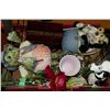 Image 1 : LARGE FLAT OF FUN GARDEN DECOR