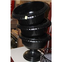 3 LARGE BLACK ROUND PLANTERS