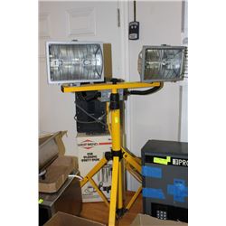 HALOGEN LIGHT ON STAND