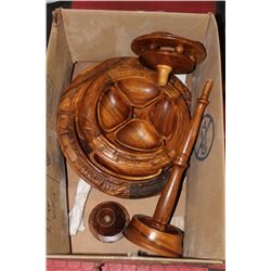 BOX WITH WOODEN ORNAMENTS