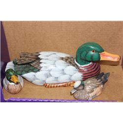 MALLARD DUCK W/ 2 DUCKLINGS