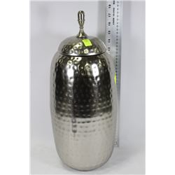 MEDIUM LIDDED DECORATIVE VASE