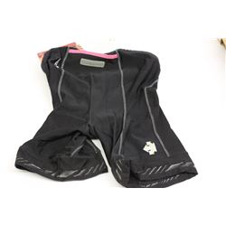 DESCENTE WOMENS C6 COMPRESSION SHORTS