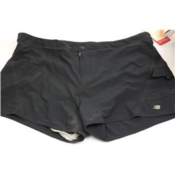 NEW BALANCE WOMENS EXIT SHORTS