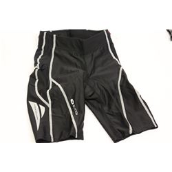 SUGOI WOMEN'S PISTON 200 TRI PKT SHORTS