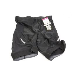 ZOOT WOMEN'S ENDURANCE 8" TRI SHORT