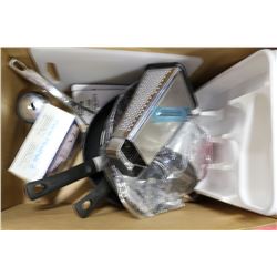 TRAY OF ASSORTED KITCHENWARE