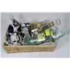 Image 1 : TRAY W/ ESTATE COLLECTIBLE FIGURES & BOTTLES