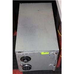 COMMERCIAL HEAVY DUTY SAFE