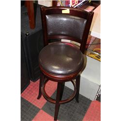 WOOD & LEATHERETTE SWIVEL BAR STOOL