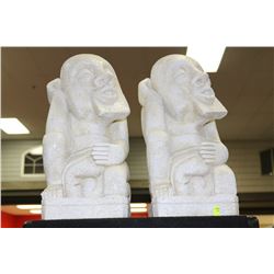 WHITE GARDEN STATUE X2