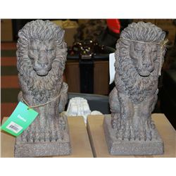 LION OUTDOOR STATUETTE X2