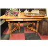 Image 1 : ANTIQUE OAK DINING TABLE