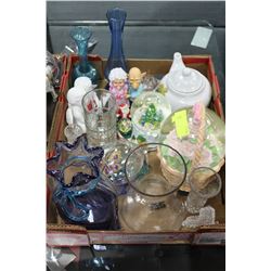 ESTATE FLAT OF ORNAMENTS AND COLLECTIBLES