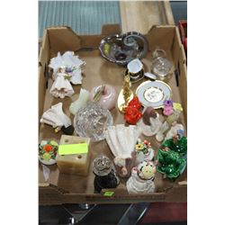 ESTATE TRAY OF ORNAMENTS