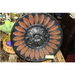 DECORATIVE PLATE W STAND