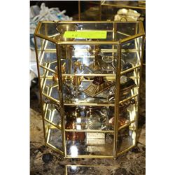 MINI DISPLAY CASE W MINIATURES ON CHOICE