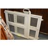 Image 1 : SAFETY 1ST BABY GATE