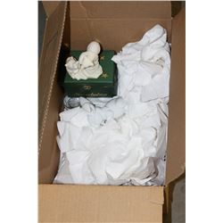 BOX OF MISC ORNAMENTS & TRINKETS
