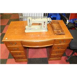 NECCHI SEWING MACHINE W DESK