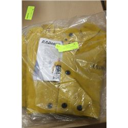RADNOR WELDERS CAPE SLEEVE