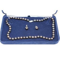 BLACK CULTURED PEARL NECKLACE & MATCHING EARRINGS