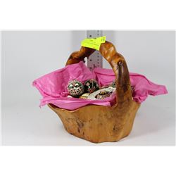 WOODEN BASKET WITH UKRAINIAN EGGS