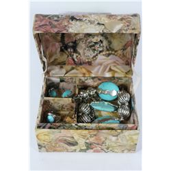 SMALL FLORAL JEWELLERY BOX WITH CONTENTS