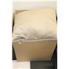 Image 1 : BOX OF PILLOWS