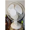 Image 1 : WHITE OSCILLATING FAN
