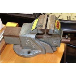 LARGE HEAVY DUTY VISE