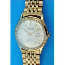 A gentlemans gold plated Clevite Corporation wrist watch with date aperture....