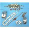 Image 1 : A small quantity of sundry jewellery, including a silver hinged bangle and an Art Deco white meta...