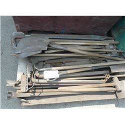 PALLET OF SHOVELS, HAMMER & MISC TOOLS