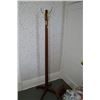 Image 1 : Tall oak coat pole