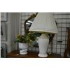 Image 1 : 7.5" high porcelain planter and porcelain floral table lamp