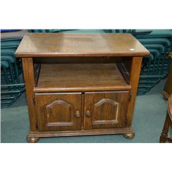 Vintage wooden spinning wheel