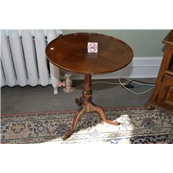 Antique matched grain walnut center pedestal occasional table