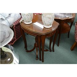 Set of three nesting tables