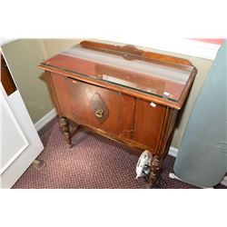 Mid 20th century walnut single door server