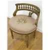 Image 2 : Needlepoint Gilt Wood Vanity Bench
