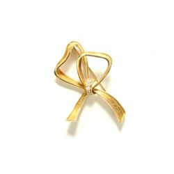 18K Bow Pin with Diamonds