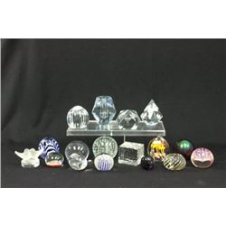 Lot of 17 paperweights