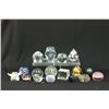Image 1 : Lot of 17 paperweights
