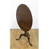 Image 3 : Queen Anne Cherry Wood Round Tilt Top Table