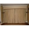 Image 2 : Large Brunswick et Fils Window Curtain
